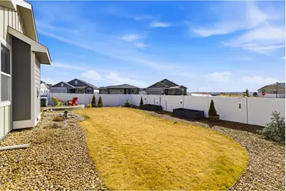 1827 Castle Hill Dr, Windsor, CO 80550 - Photo 30