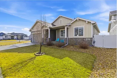 1827 Castle Hill Dr, Windsor, CO 80550 - Photo 2
