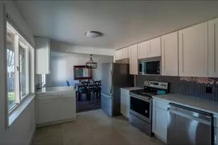 28 University Dr, Longmont, CO 80503 - Photo 4