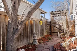 302 E 40th St, Loveland, CO 80538 - Photo 26