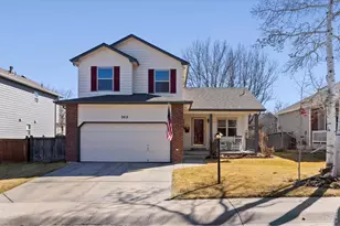 302 E 40th St, Loveland, CO 80538 - Photo 2