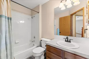 302 E 40th St, Loveland, CO 80538 - Photo 16