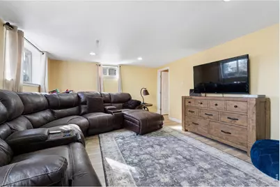 1920 Spruce Ave, Longmont, CO 80501 - Photo 32