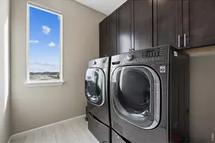 1910 High Plains Dr, Longmont, CO 80503 - Photo 30