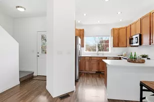 1278 Hummingbird Cir, Longmont, CO 80501 - Photo 6