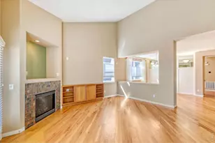 527 Deerwood Dr, Longmont, CO 80504 - Photo 8