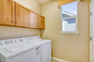 527 Deerwood Dr, Longmont, CO 80504 - Photo 26