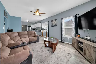 428 Douglas St, Sterling, CO 80751 - Photo 4