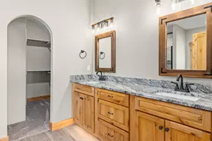 659 Peak View Dr, Estes Park, CO 80517 - Photo 24