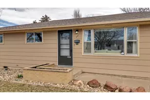 321 Crescent Dr, Loveland, CO 80538 - Photo 6