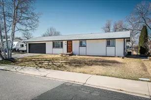 1013 Jennifer Dr, Loveland, CO 80537 - Photo 2