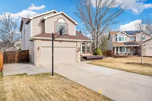 2306 Sunleaf Ct, Fort Collins, CO 80525 - Photo 2