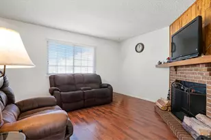 4230 S Mobile Cir, Aurora, CO 80013 - Photo 4