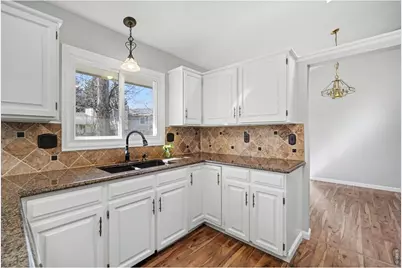 2913 Silverwood Dr, Fort Collins, CO 80525 - Photo 6