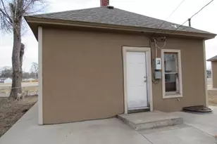 406 Hamilton St, Sterling, CO 80751 - Photo 2