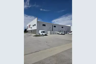 9203 Eastman Park Dr, Windsor, CO 80550 - Photo 2