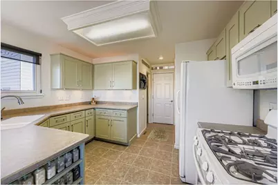 5805 E 124th Way, Brighton, CO 80602 - Photo 10