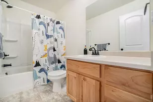 2137 Day Spring Dr, Windsor, CO 80550 - Photo 18