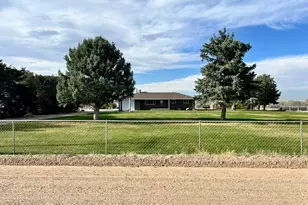19089 County Road 50 5, La Salle, CO 80645 - Photo 2