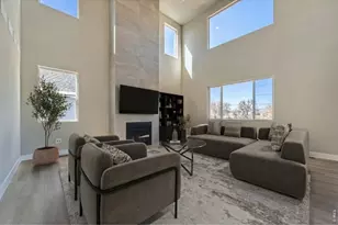 364 Rustic Barn Ln, Berthoud, CO 80513 - Photo 2