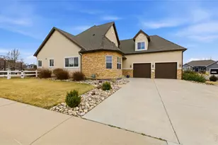 8295 Avalon Ct, Windsor, CO 80528 - Photo 2