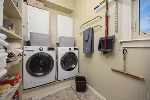 409 E 7th St, Loveland, CO 80537 - Photo 26