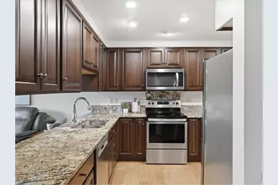 1243 E 3rd St, Loveland, CO 80537 - Photo 4