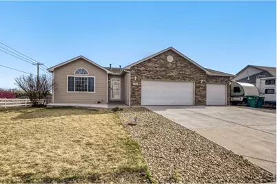 106 Linden Oaks Dr, Ault, CO 80610 - Photo 2