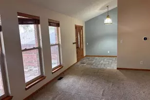 3331 Lakeview Cir, Longmont, CO 80503 - Photo 6