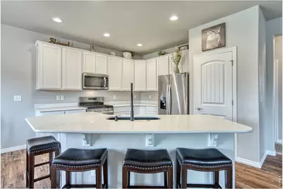 1866 Egnar St, Loveland, CO 80538 - Photo 6