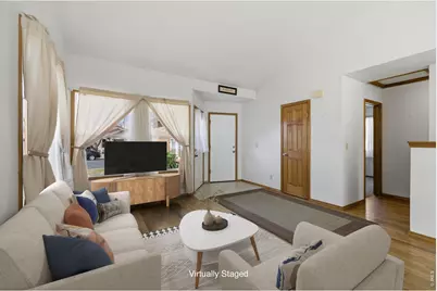 240 Wadsworth Cir, Longmont, CO 80504 - Photo 2