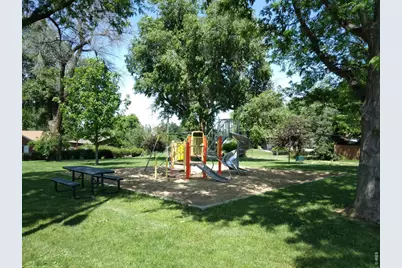 8 Elizabeth Ct, Longmont, CO 80501 - Photo 30