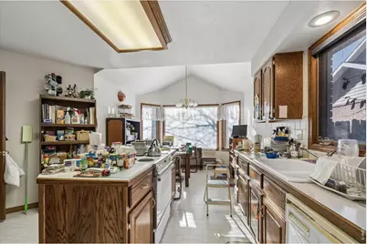 2434 Maplewood Cir W, Longmont, CO 80503 - Photo 4