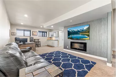 6105 W 15th St, Greeley, CO 80634 - Photo 32