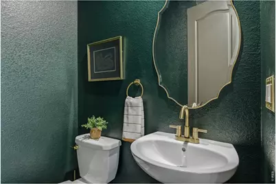 2374 Spotswood St, Longmont, CO 80504 - Photo 14