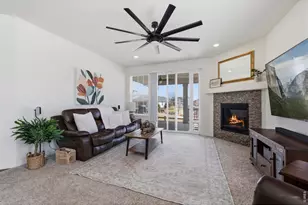 2374 Spotswood St, Longmont, CO 80504 - Photo 22