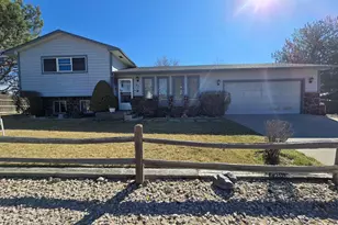 42 Canfield Ave, Fort Morgan, CO 80701 - Photo 1