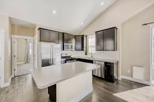 549 Hoyt Ln, Lafayette, CO 80026 - Photo 2