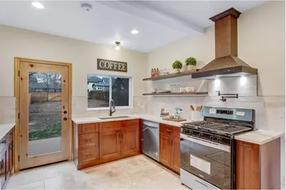 615 Maple St, Fort Collins, CO 80521 - Photo 2