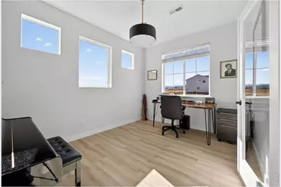 390 Kansas Ave, Berthoud, CO 80513 - Photo 16