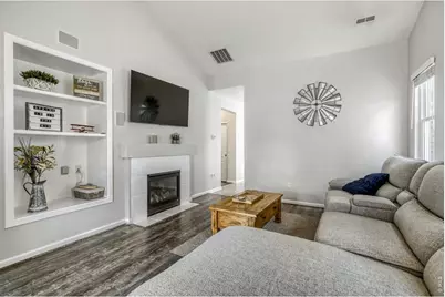 10208 W 13th St, Greeley, CO 80634 - Photo 2