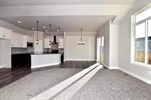 1196 Crown Sparrow St, Johnstown, CO 80534 - Photo 6