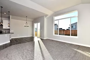 1196 Crown Sparrow St, Johnstown, CO 80534 - Photo 4