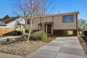 2024 Lincoln St, Longmont, CO 80501 - Photo 2