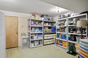 861 W 44th St, Loveland, CO 80538 - Photo 34