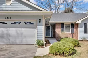 2231 Creekwood Dr, Fort Collins, CO 80525 - Photo 2