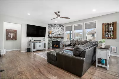 2069 Covered Bridge Pkwy, Windsor, CO 80550 - Photo 8