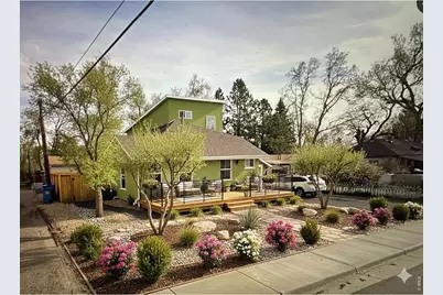 914 Cherry St, Fort Collins, CO 80521 - Photo 2