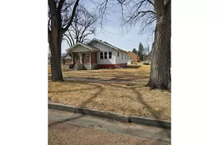 440 S Campbell Ave, Holyoke, CO 80734 - Photo 2