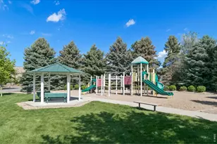 5204 Clover Basin Dr, Longmont, CO 80503 - Photo 42